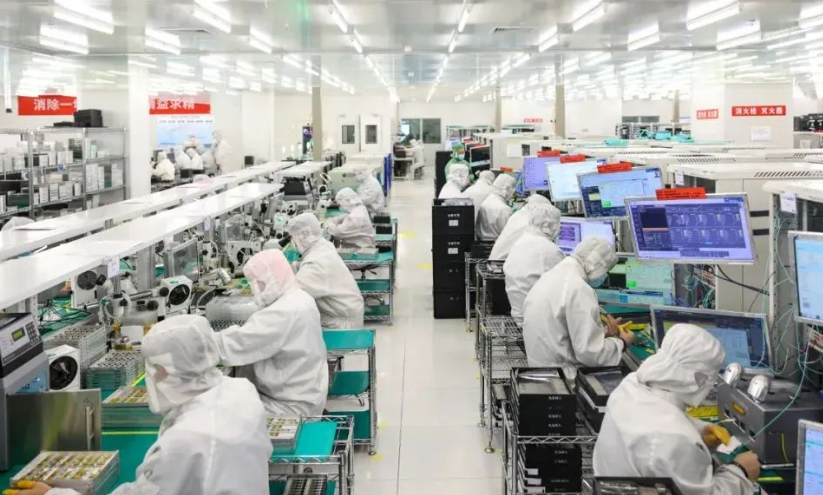 成都蓝邦翻译有限公司笔译口译服务对比：证件盖章翻译与商务合同翻译怎么选
